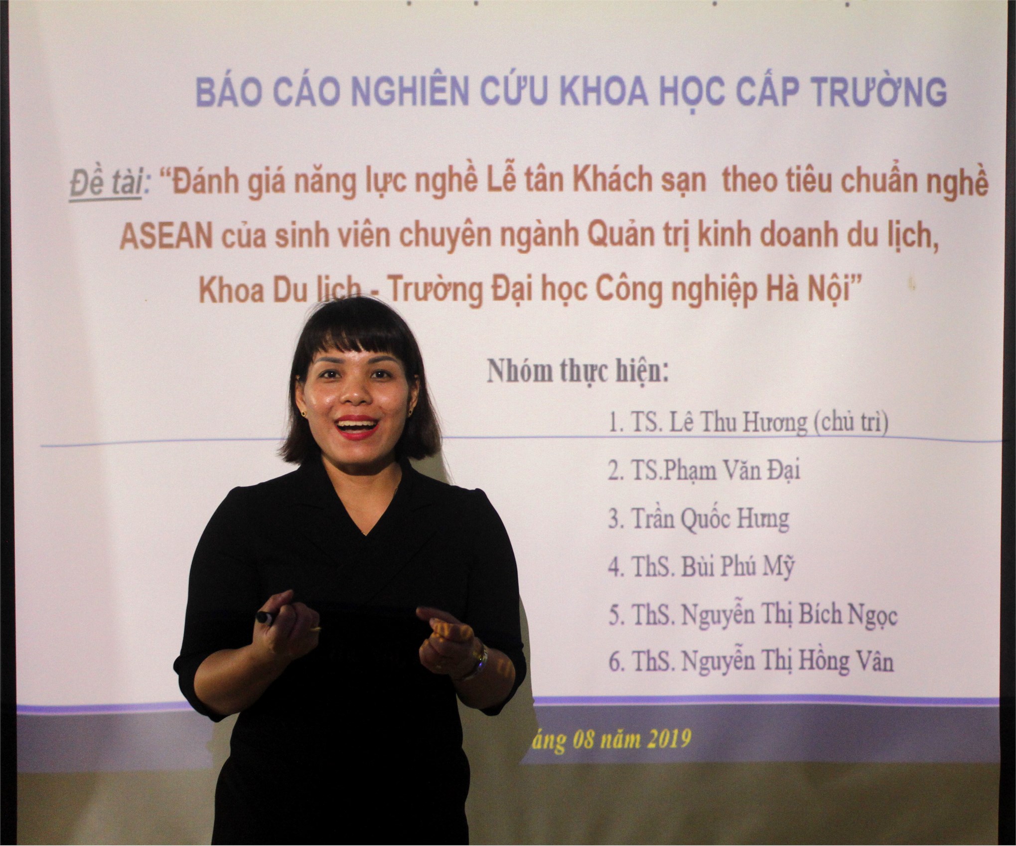 Nghiệm thu đề tài NCKH cấp trường do TS. Lê Thu Hương chủ nhiệm